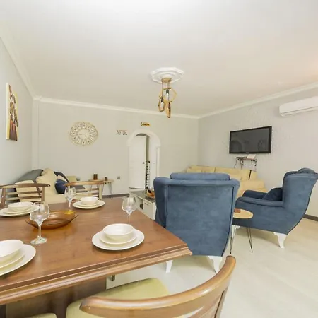 Dreamy Flat With Backyard Near Lara In Muratpasa * Antalya
