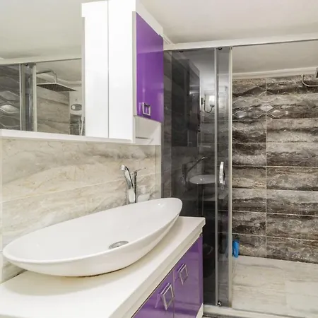 Dreamy Flat With Backyard Near Lara In Muratpasa Daire Antalya