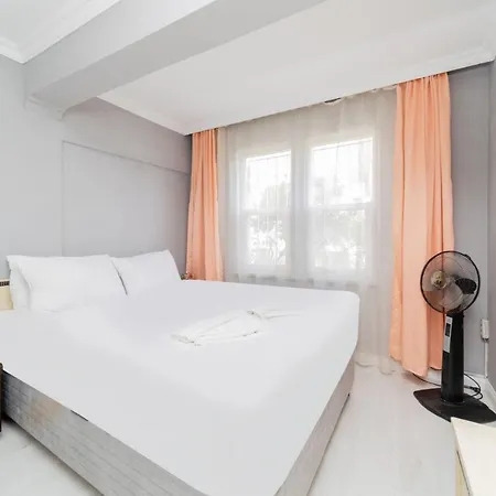 Dreamy Flat With Backyard Near Lara In Muratpasa Antalya